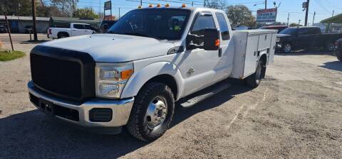 2013 Ford F-350 Super Duty for sale at RODRIGUEZ MOTORS CO. in Houston TX