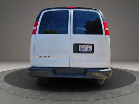 2018 Chevrolet Express 2500