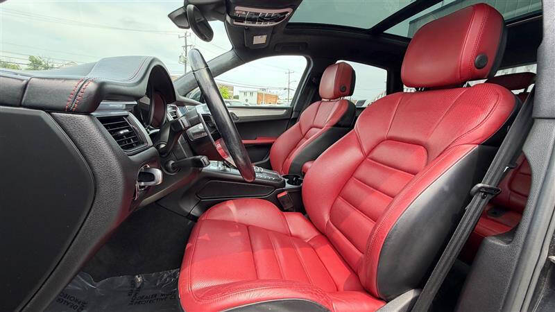 2018 Porsche Macan