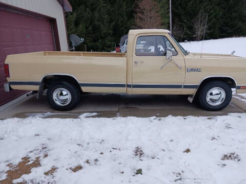 1985 Dodge D100 Pickup