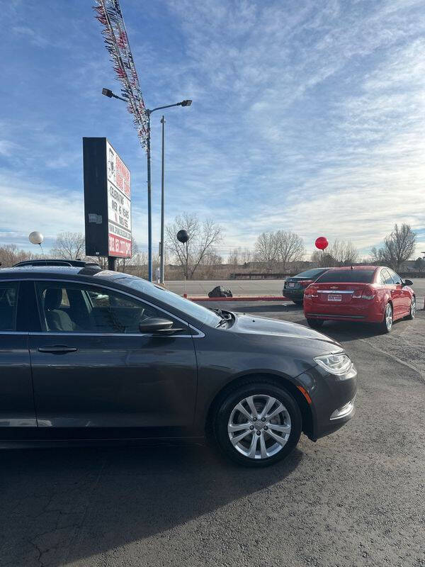 2015 Chrysler 200 Limited