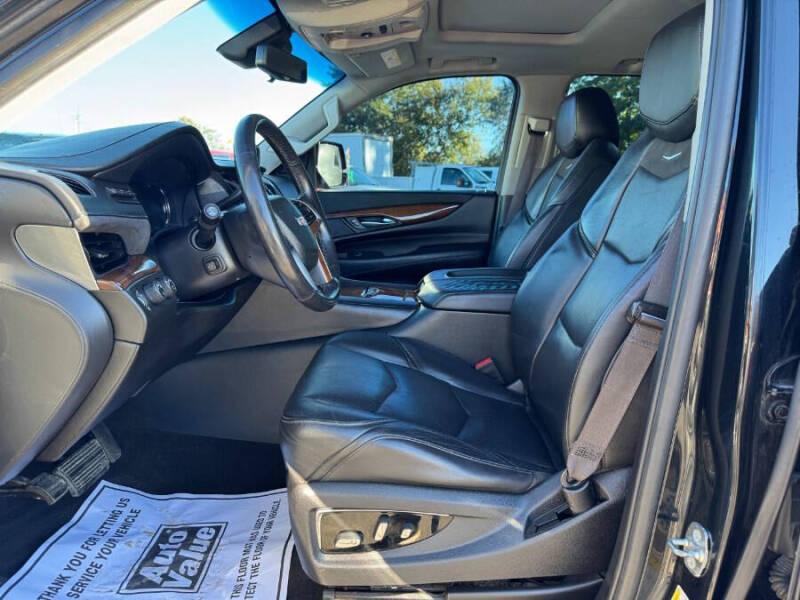 2017 Cadillac Escalade Luxury