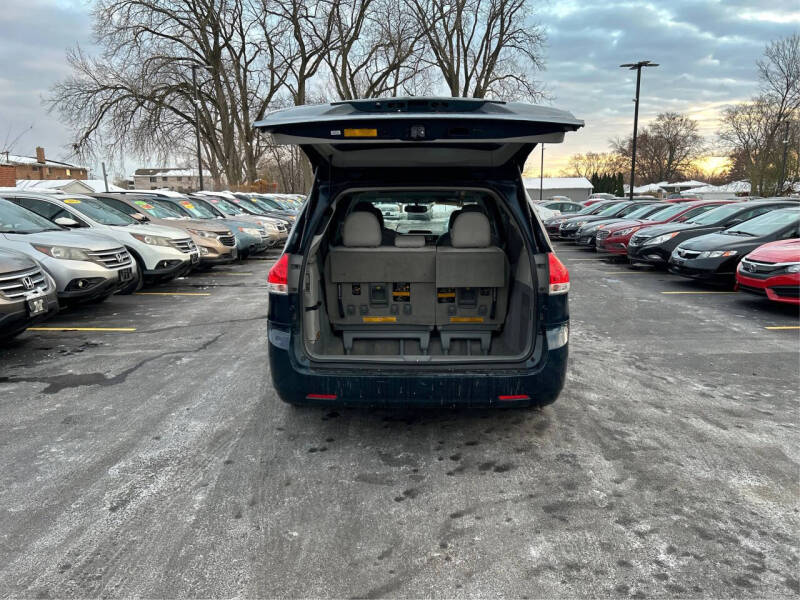 2012 Toyota Sienna