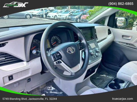 2015 Toyota Sienna