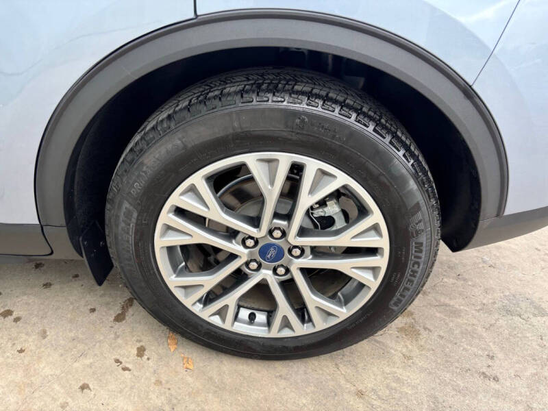 2022 Ford Escape SEL