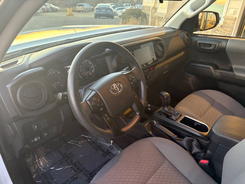 2022 Toyota Tacoma SR V6