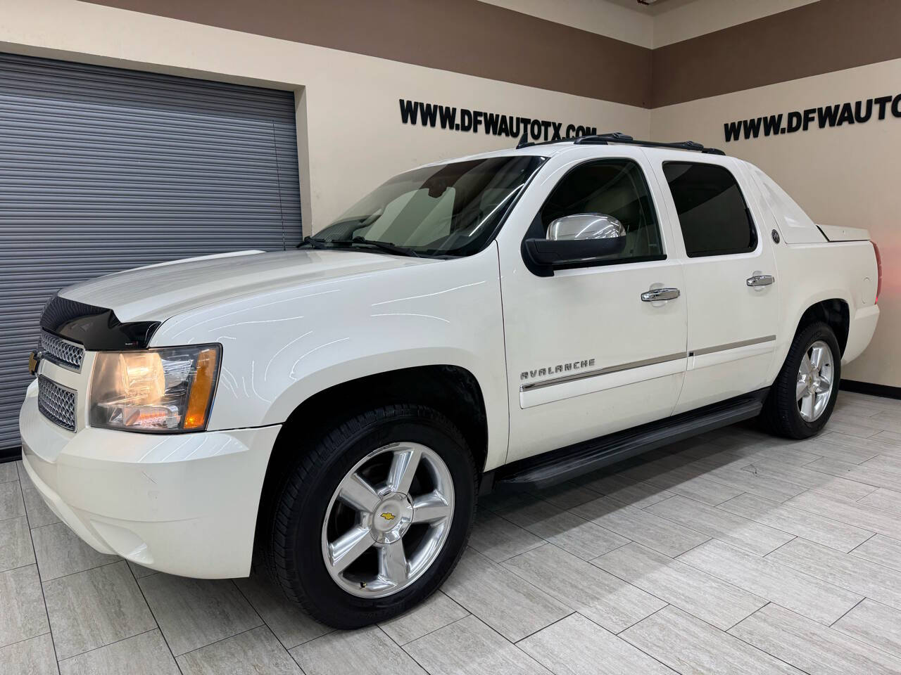 2013 Chevrolet Avalanche for sale at DFW Auto & Services Inc in Fort Worth, TX