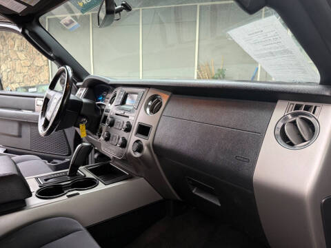 2017 Ford Expedition EL XLT