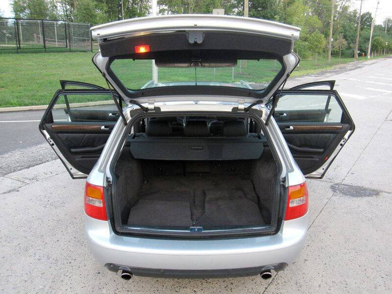 2003 Audi S6 Avant quattro