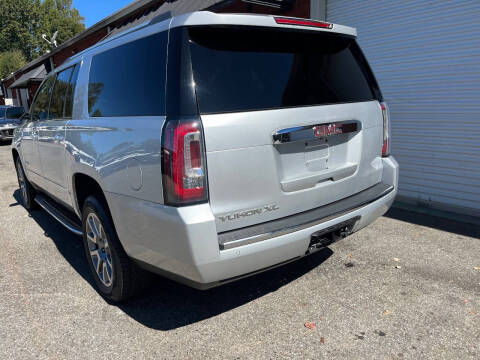 2017 GMC Yukon XL Denali