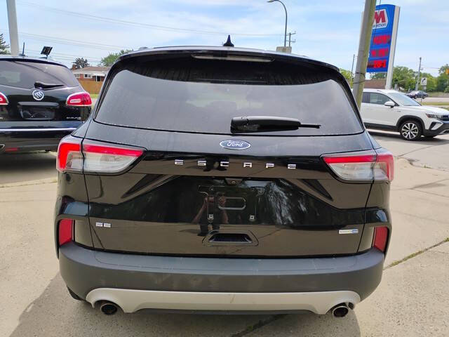 2020 Ford Escape SE
