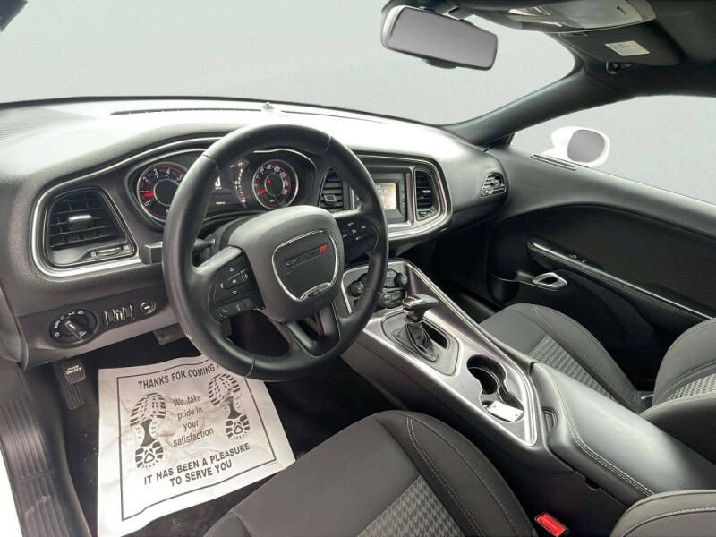 2015 Dodge Challenger SXT