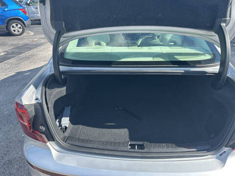 2022 Volvo S60 B5 Momentum