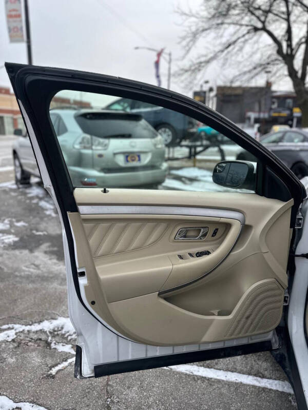 2013 Ford Taurus SEL