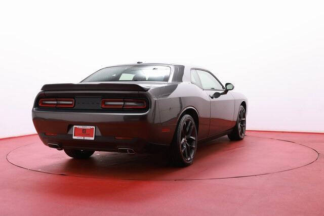 2022 Dodge Challenger SXT