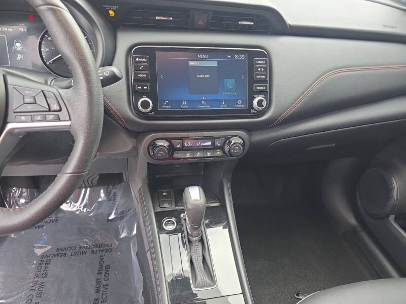 2023 Nissan Kicks SR
