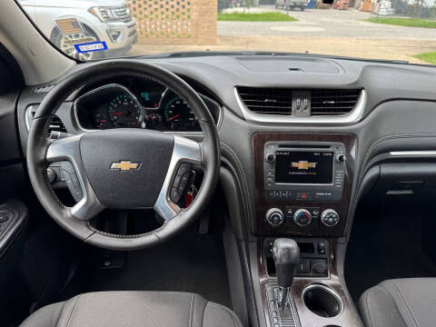 2017 Chevrolet Traverse LT