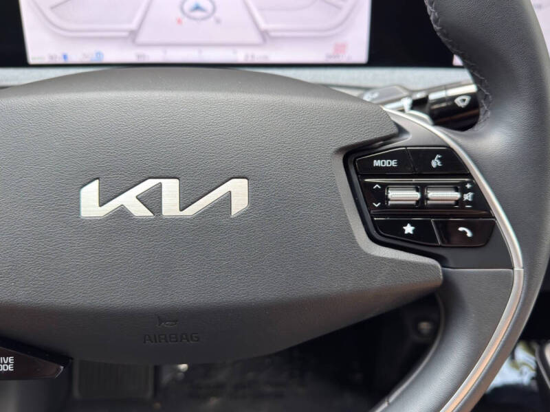 2024 Kia EV6 Light