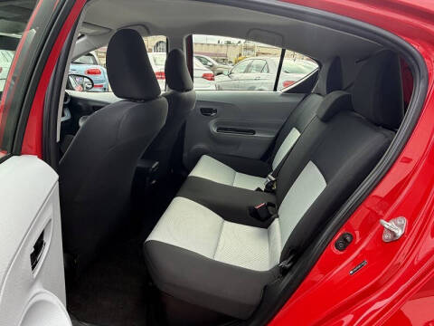 2013 Toyota Prius c Two