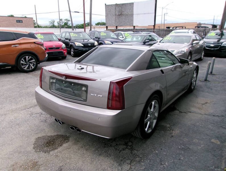 2004 Cadillac XLR