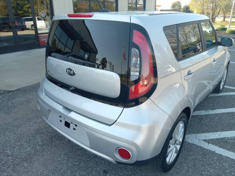 2017 Kia Soul +