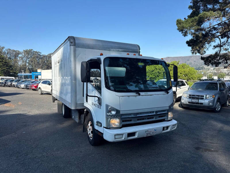 2011 Isuzu NPR's photo