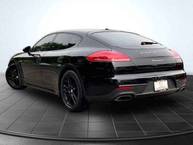 2015 Porsche Panamera 4