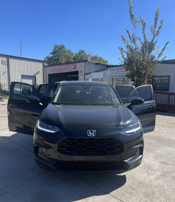 2025 Honda HR-V LX's photo