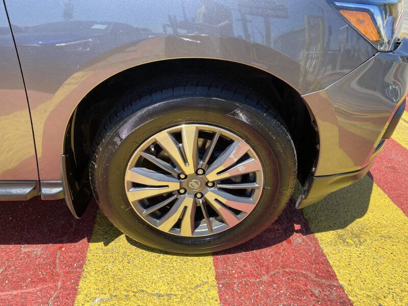 2017 Nissan Pathfinder S