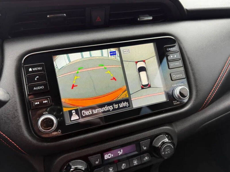 2021 Nissan Kicks SR