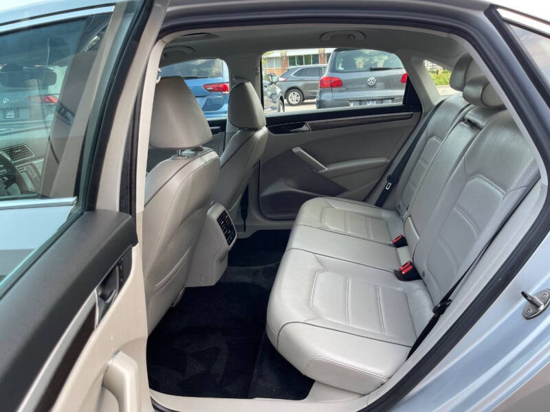 2016 Volkswagen Passat 1.8T SE