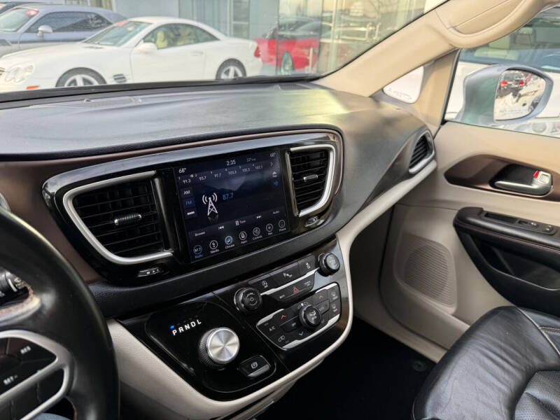 2018 Chrysler Pacifica Touring L