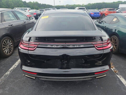 2017 Porsche Panamera 4