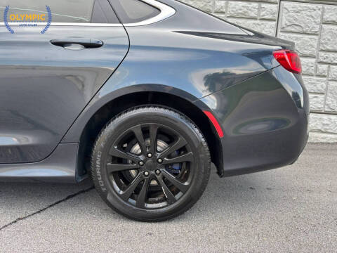 2017 Chrysler 200 Limited Platinum