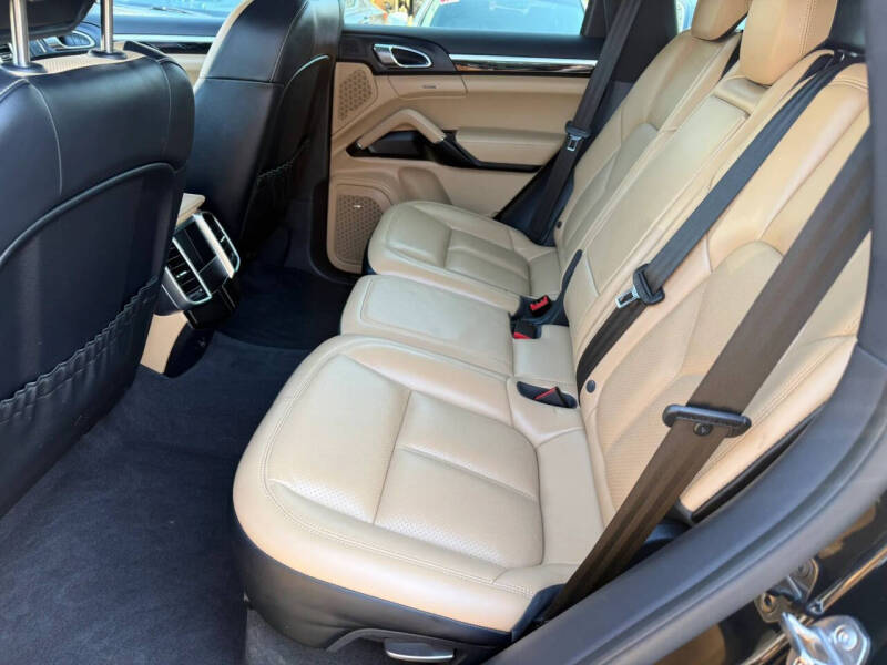 2018 Porsche Cayenne S