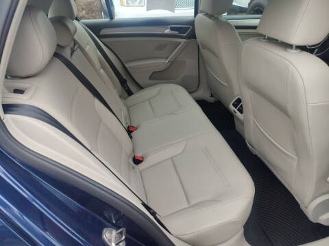 2016 Volkswagen Golf TSI SE