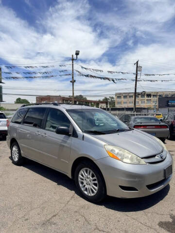 2010 Toyota Sienna LE 7-Passenger