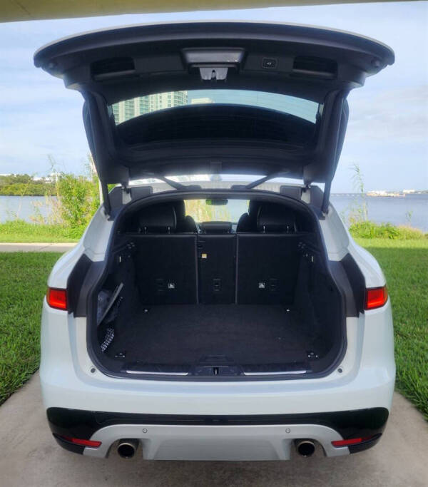 2019 Jaguar F-PACE S