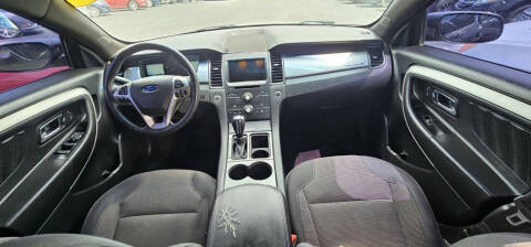 2018 Ford Taurus SEL