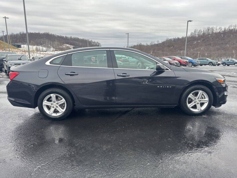 2022 Chevrolet Malibu LS