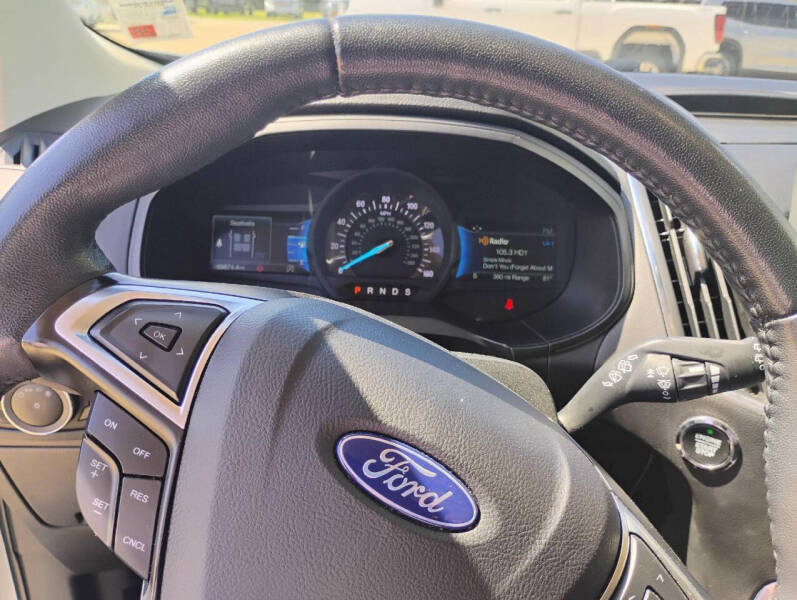 2024 Ford Edge Titanium