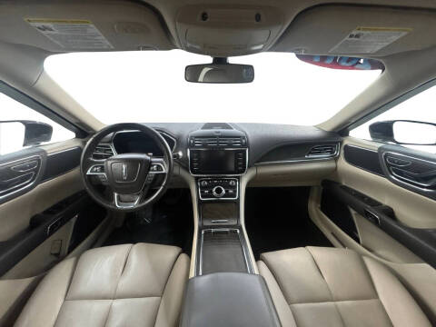 2017 Lincoln Continental Select