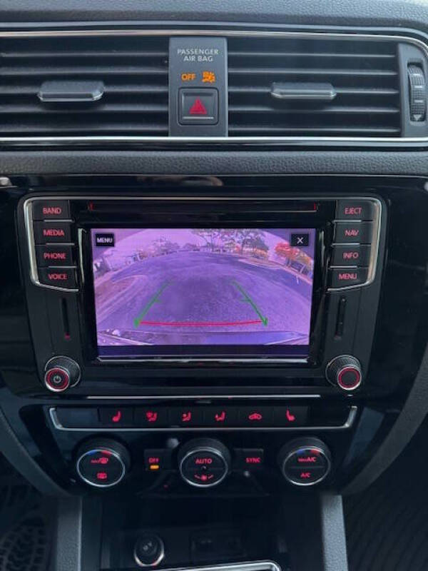 2017 Volkswagen Jetta 1.8T SEL