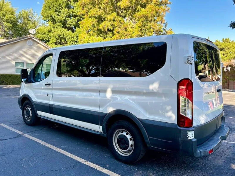 2015 Ford Transit 150 XL