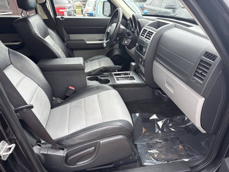 2010 Dodge Nitro Shock