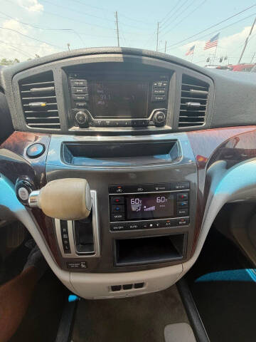 2017 Nissan Quest SV