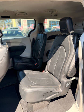 2019 Chrysler Pacifica Touring L