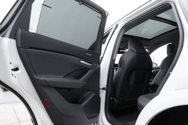 2025 Audi Q6 e-tron quattro Premium Plus