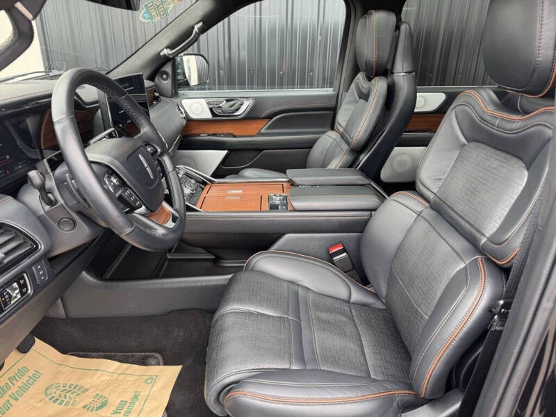 2023 Lincoln Navigator Black Label