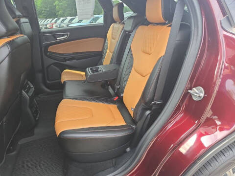 2024 Ford Edge Titanium